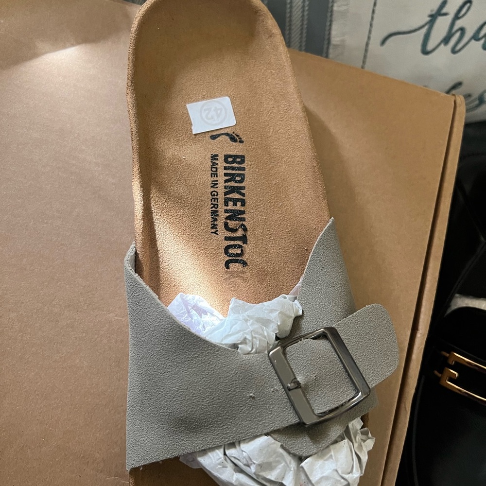 Have the bags they came in never been worn